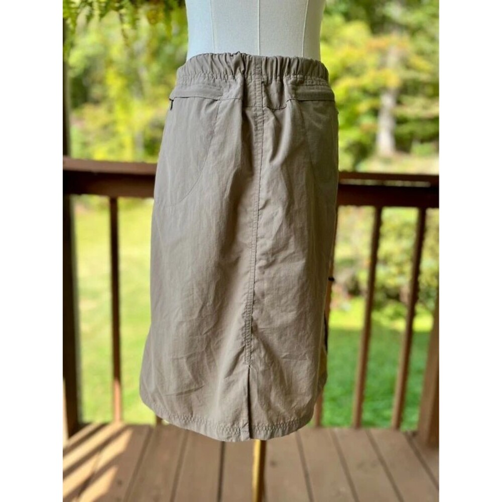 REI Women’s UPF 30+ Convertible Roll-Up Cargo Hiking Skirt - Picture 6 of 12
